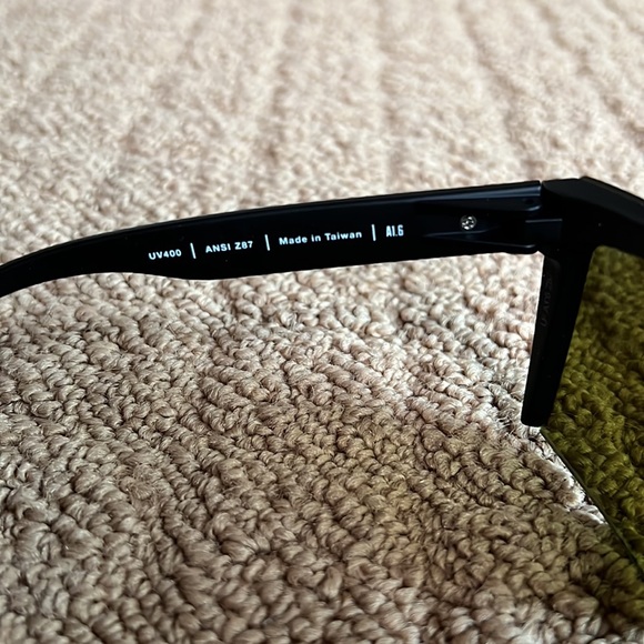 Heatwave Lazer Face Sunglasses - Picture 4 of 6